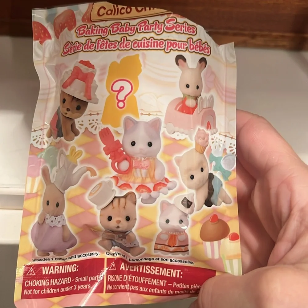 Calico Critters Sylvanian Families Latte Cat Baby - Baking Baby Party Series - Picture 3 of 6